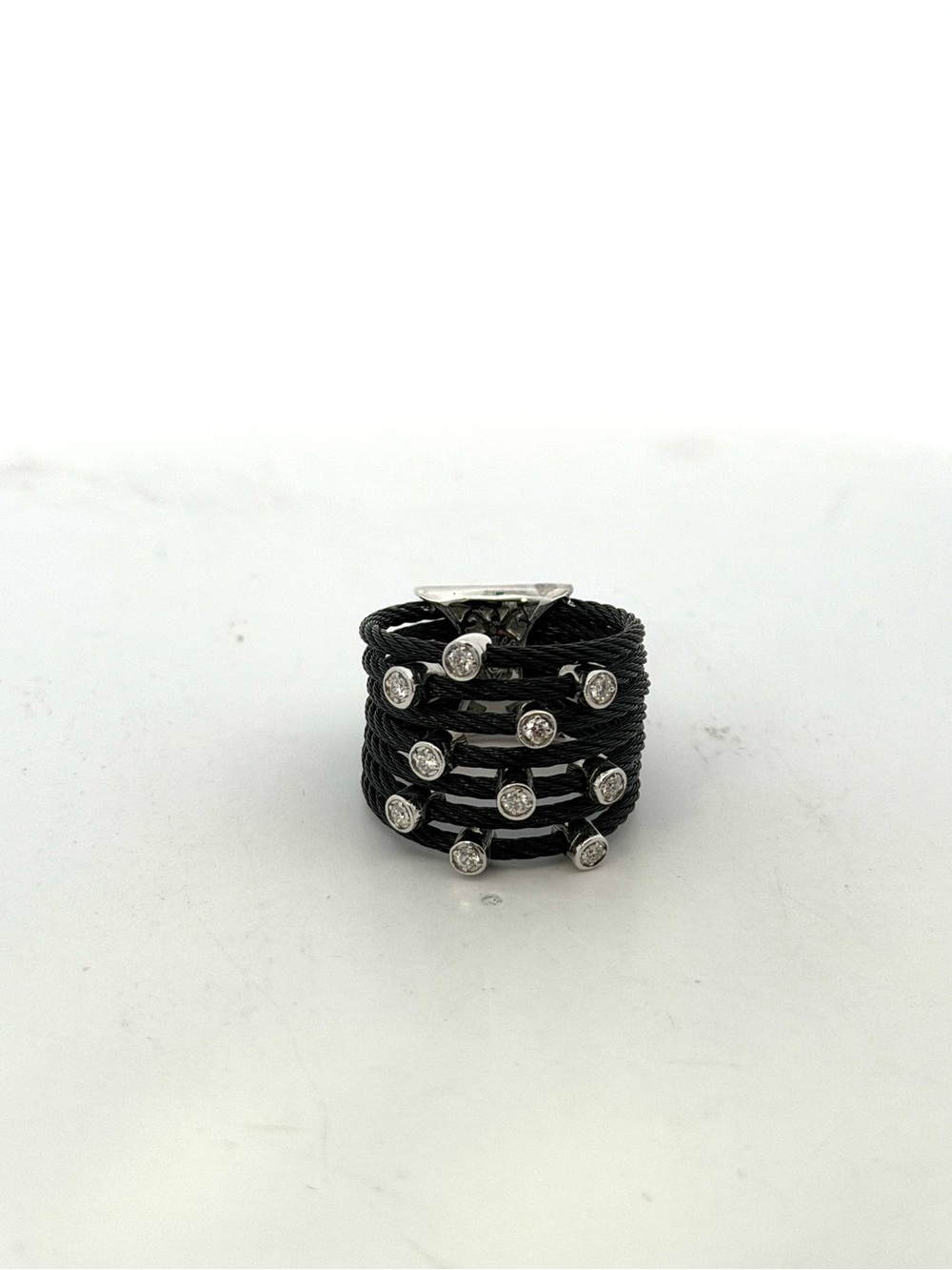 ALOR Halo Circle Wide Band Ring size 6